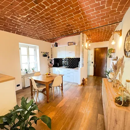 Διαμέρισμα Bricks House