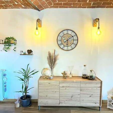 Bricks House アパート